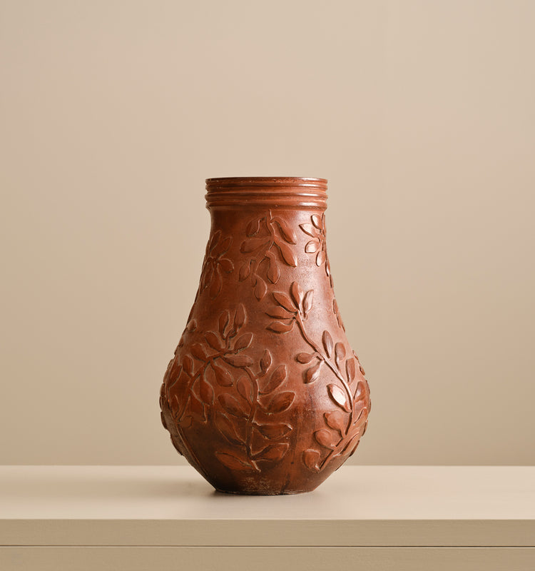 EARTHENWARE VESSEL